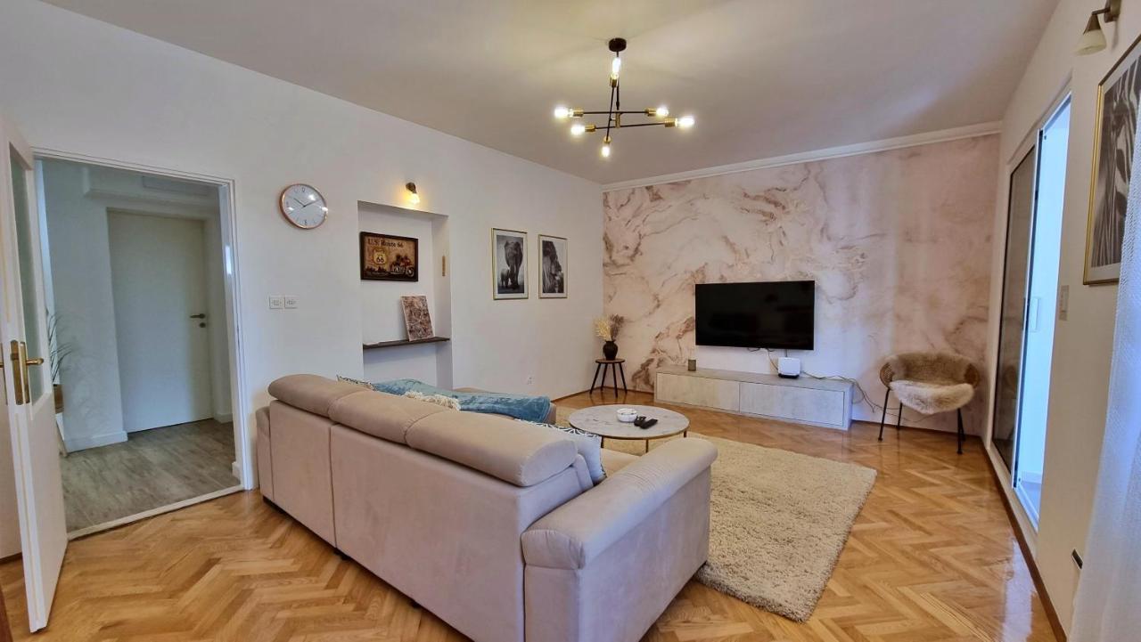 Apartment Hana 奥米什 外观 照片