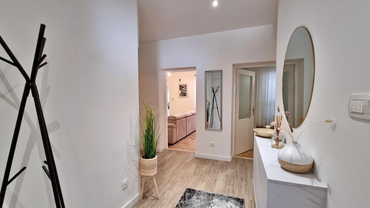Apartment Hana 奥米什 外观 照片