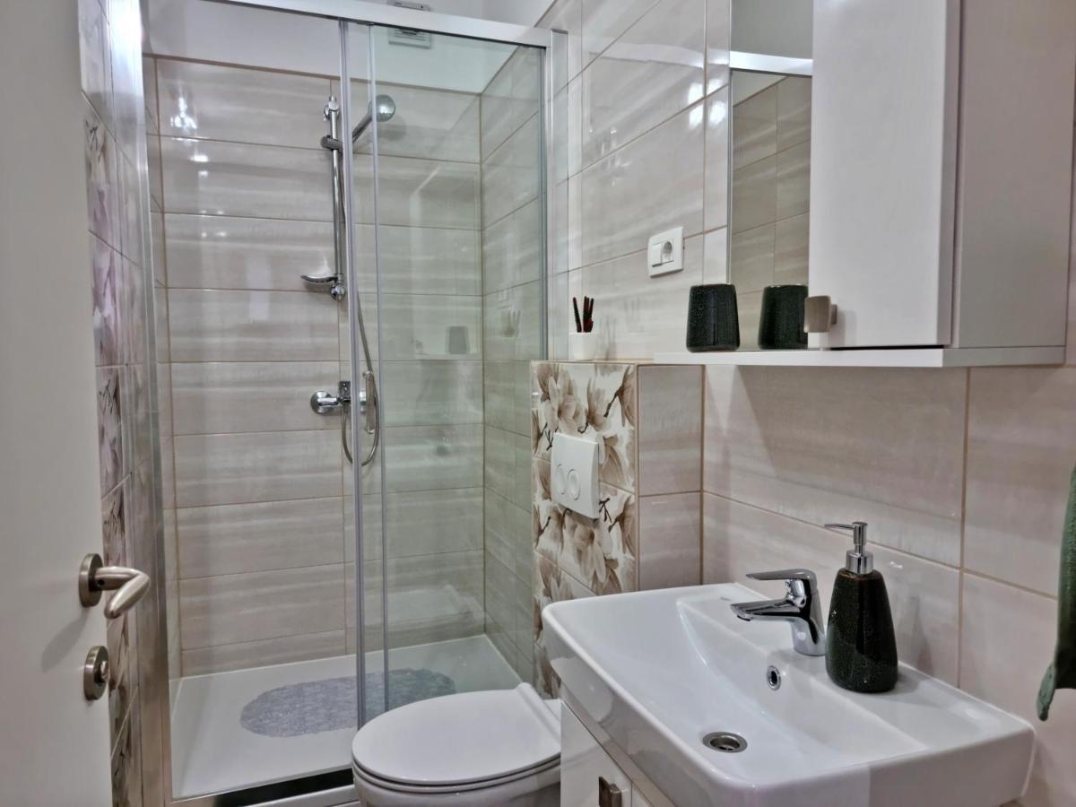 Apartment Hana 奥米什 外观 照片