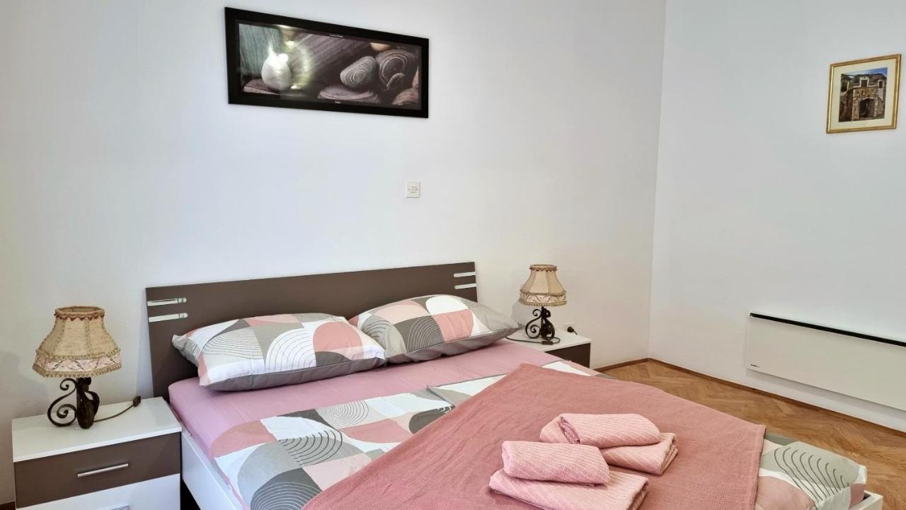 Apartment Hana 奥米什 外观 照片
